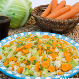 salada de couve, cenoura e chuchu