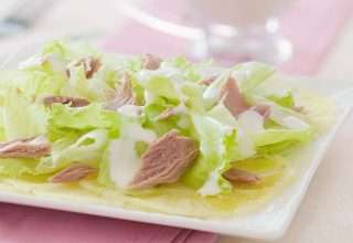 Salada de abacaxi com atum
