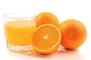 Suco de laranja com berinjela