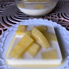 Gelatina abacaxi com iogurte
