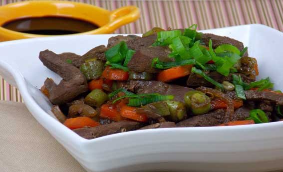 foto da receita Iscas de fígado com legumes