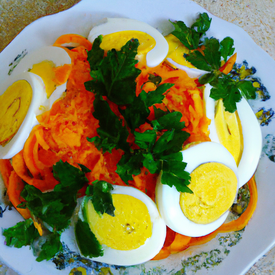 Ely salada de cenoura e ovos