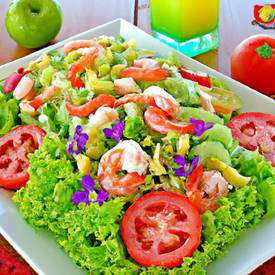 Salada de legumes com camarão