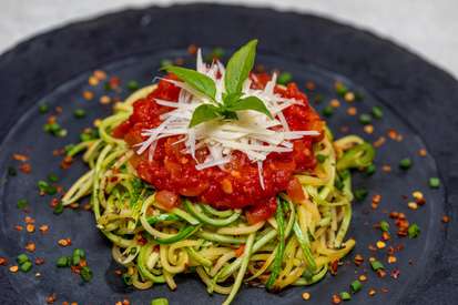 Espaghetti de Pupunha ou abobrinha com molho de tomate caseiro Da Forte