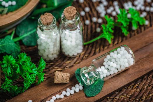 Homeopatia: o que é e como funciona essa terapia alternativa