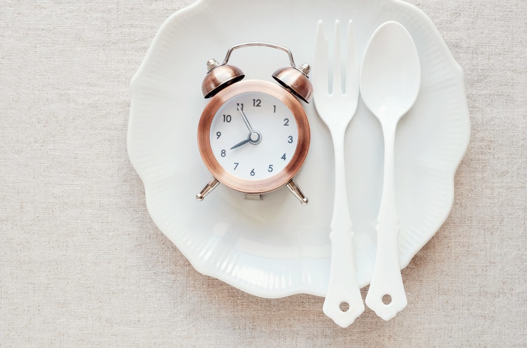 Comer tarde da noite pode comprometer a saúde do coração