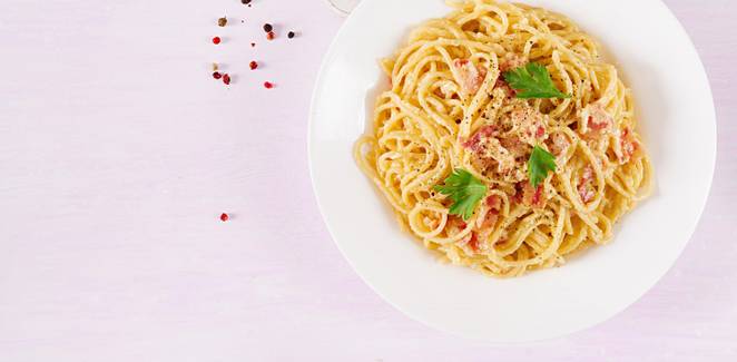 Receita de carbonara de batata-doce e cogumelos