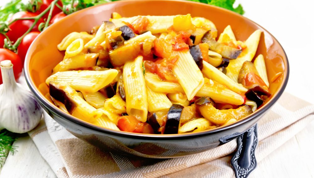 Receita de macarrão com berinjela e atum