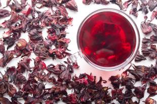 Conheça os benefícios do chá de hibisco para a pele