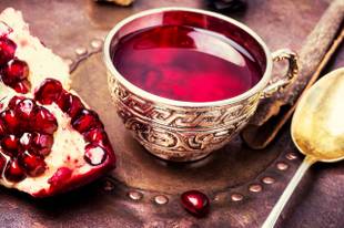 Chá de romã: Conheça os benefícios da bebida