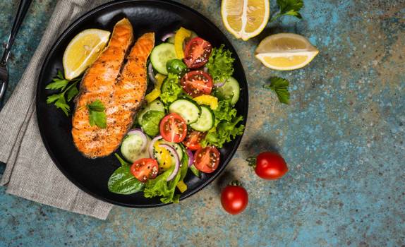 Astaxantina: Benefícios do antioxidante do salmão