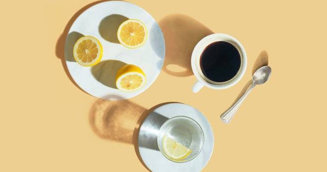 Café com limão: Para que serve? Vale a pena tomar?