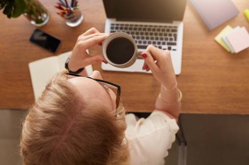 Como cuidar da saúde mental enquanto trabalha em casa