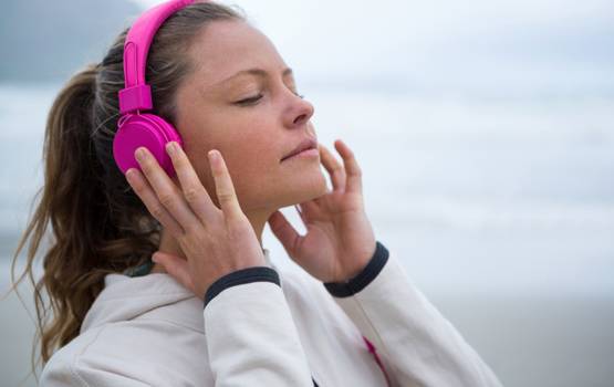 Dieta saudável reduz o risco de perda auditiva, diz estudo