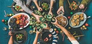 Família e amigos estão atrapalhando a sua dieta? Veja como lidar