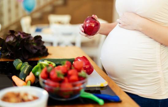 Ganho de peso excessivo na gravidez pode aumentar o risco de alergia em bebês