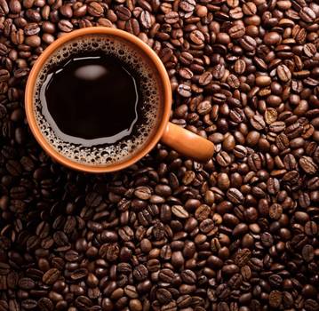 Beber café pode ajudar pacientes com câncer colorretal