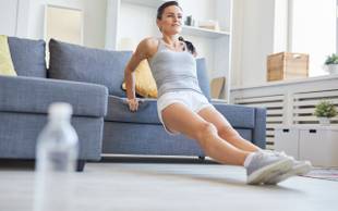 Exercícios no sofá: Treino para fazer em casa