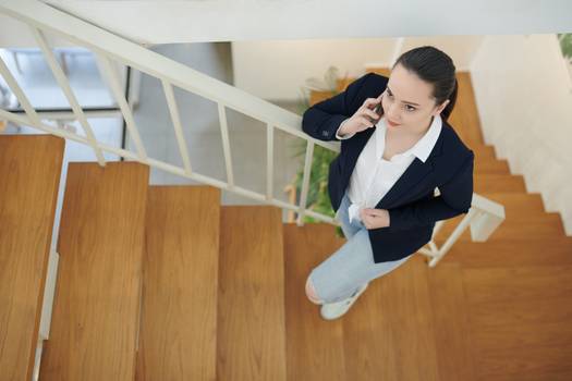 Subir escadas ou limpar a casa trazem benefícios para a mente. Entenda