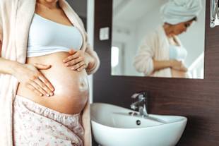Estrias na gravidez: Entenda por que elas surgem