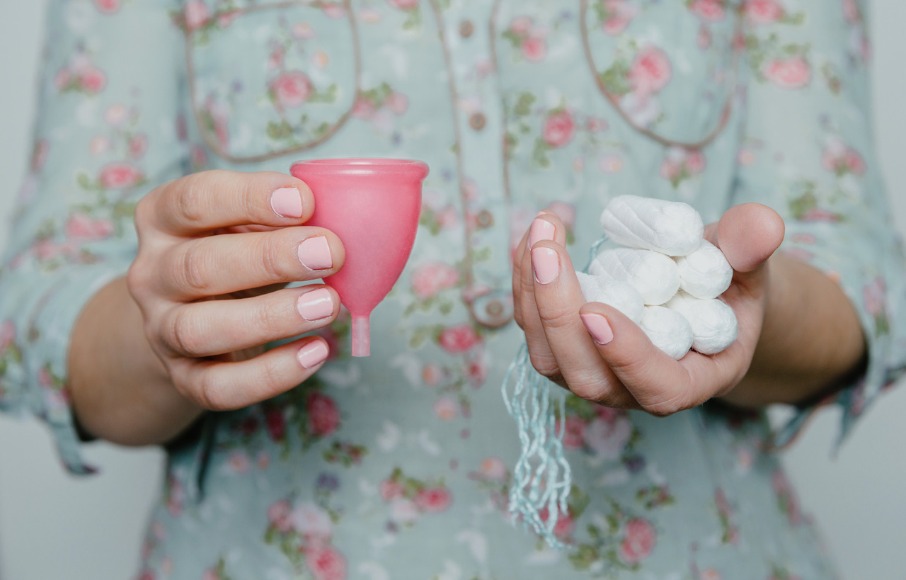 Cor da menstruação: entenda o que ela significa – amai