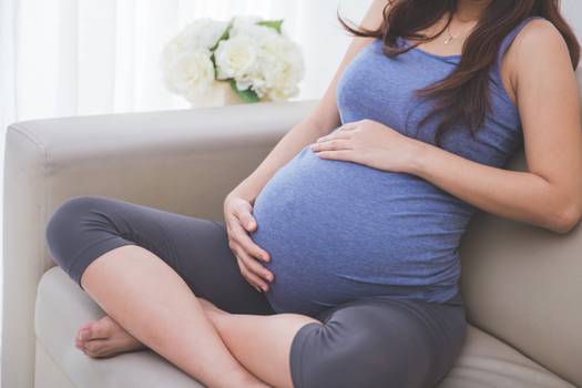 Varizes na gravidez: Sintomas, tratamento e como evitar
