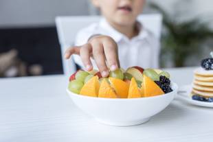 Frutas e vegetais beneficiam a saúde mental das crianças
