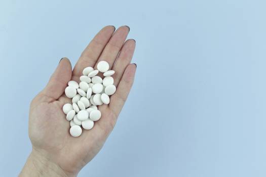 Aspirina contra infarto: Nova recomendação muda perfil de quem deve tomar o remédio