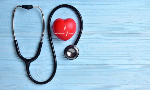 Cateterismo cardíaco: o que é, como é feito e possíveis riscos