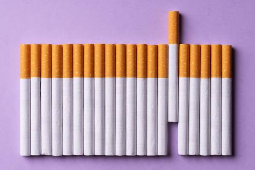 Fumaça do cigarro mata as células do olho, diz estudo
