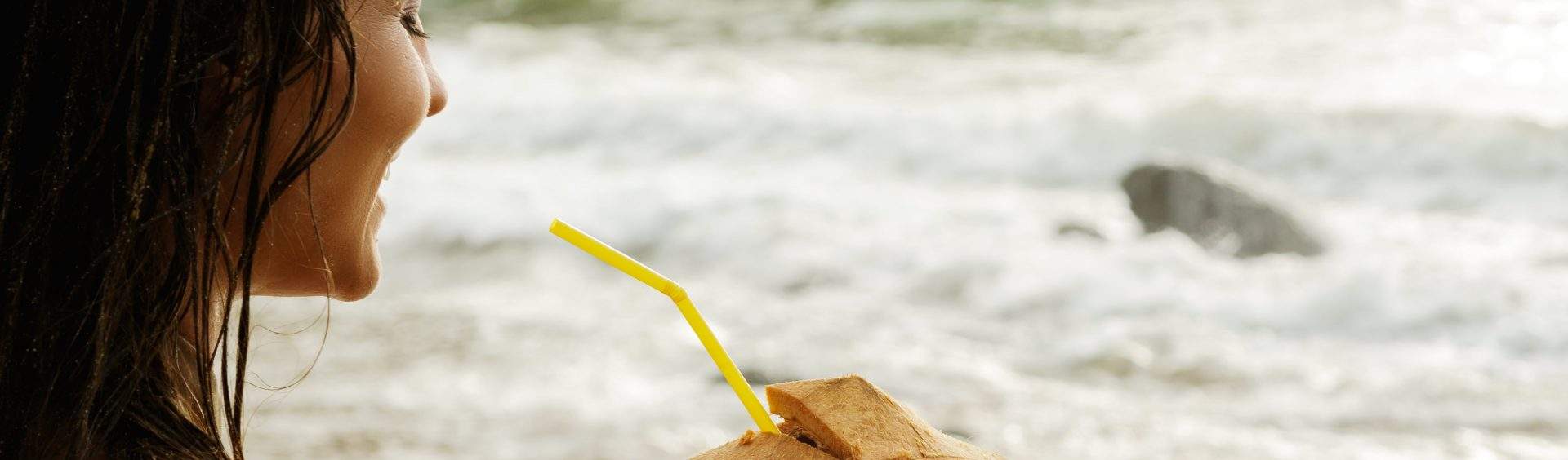 Água de coco para os cabelos
