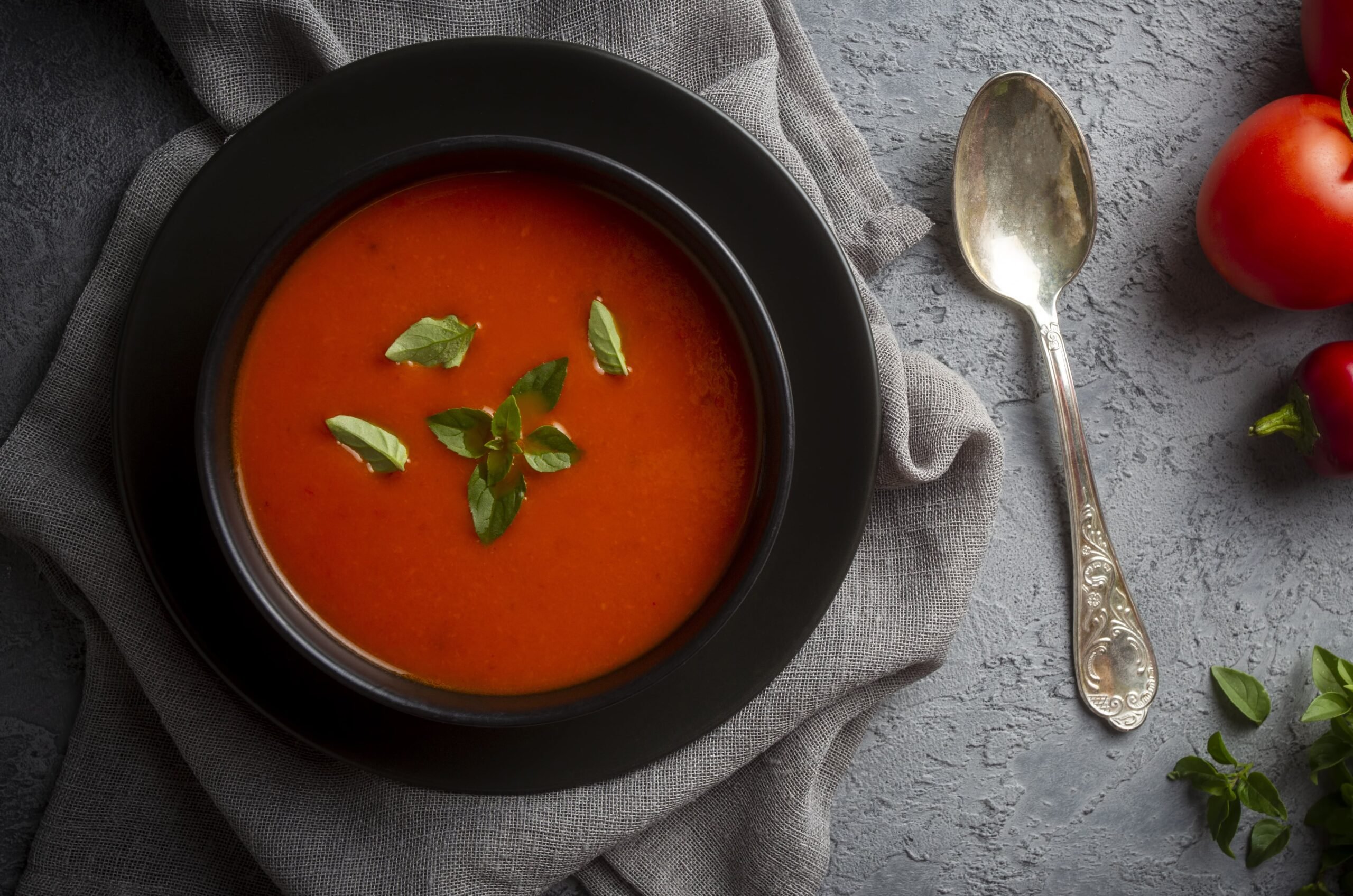 sopa fria de tomate e pepino