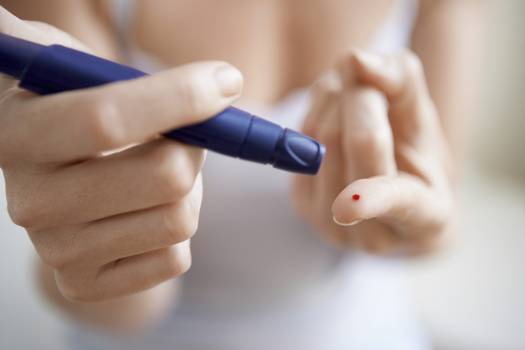 Cetoacidose diabética: o que é, sintomas e tratamento