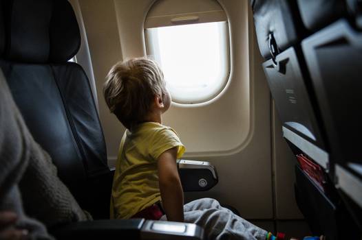 Viajar de avião com bebês: A partir de qual idade é permitido?