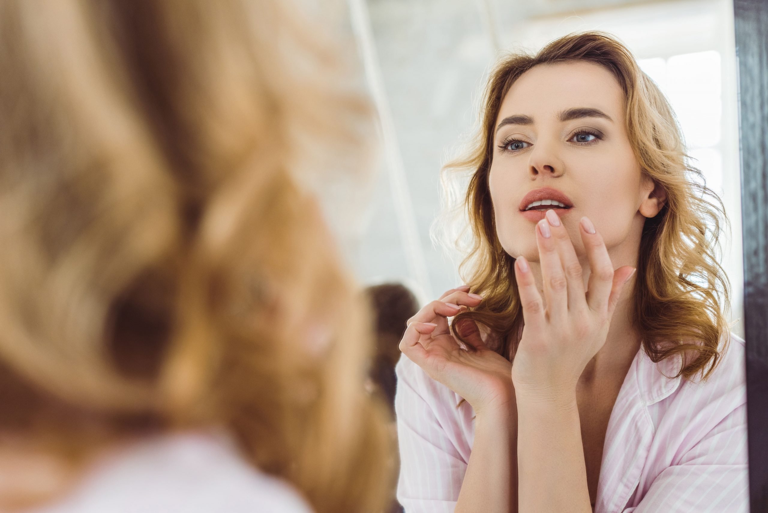 Como Cuidar do seu Piercing no Lábio: 14 Passos