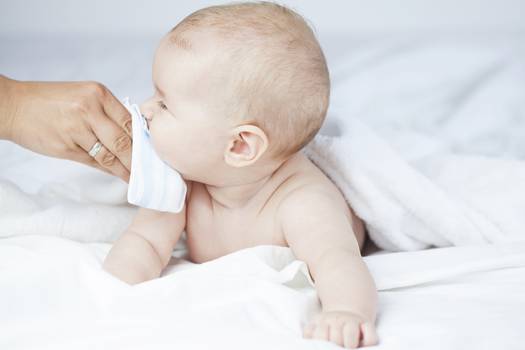 Bebê com nariz entupido: o que fazer e quando procurar um médico?