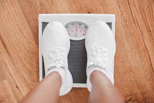Por que é perigoso tentar emagrecer 24 quilos em 4 semanas?