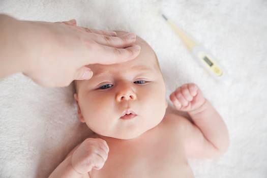 Resfriado em bebês: quais são os riscos e como tratar