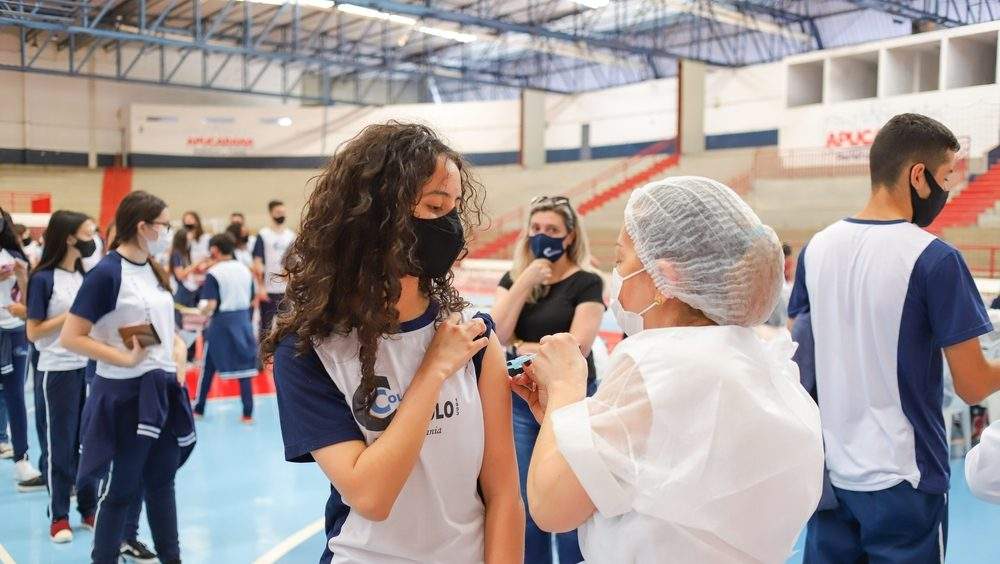Adolescentes com baixa imunidade