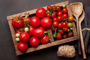 Como guardar tomate: Dentro ou fora da geladeira?