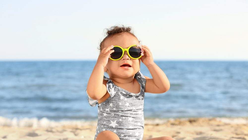 levar o bebê para a praia