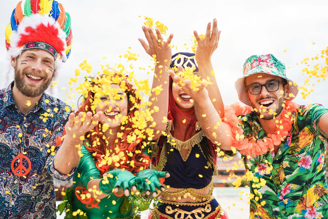 Saiba o que fazer para não perder a voz no Carnaval