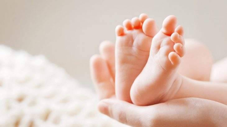 testes que os bebês devem fazer na maternidade