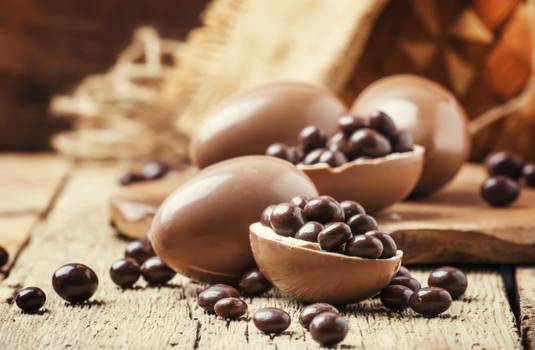 Quais os chocolates mais saudáveis para a Páscoa? Especialista responde