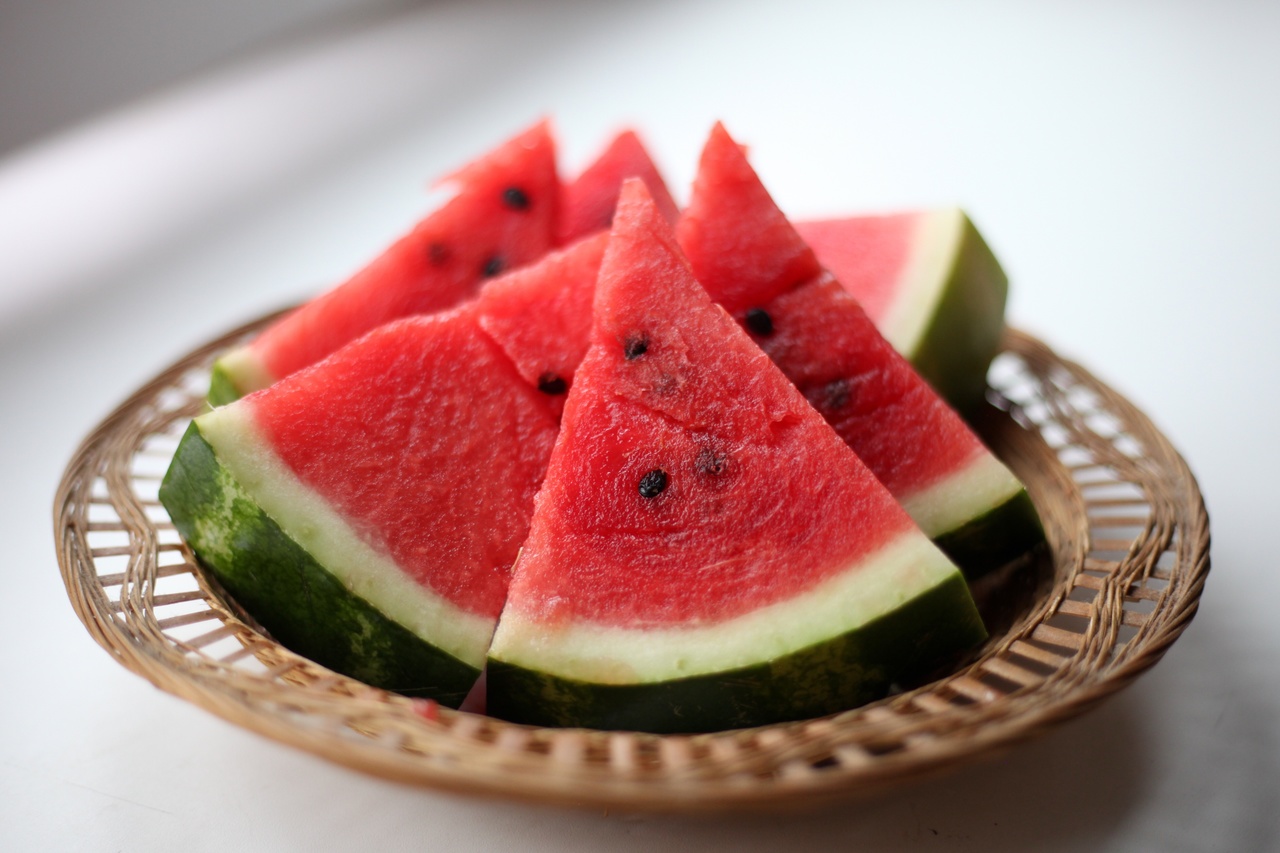 Dieta da melancia é saudável? Comer somente o alimento por dias traz riscos