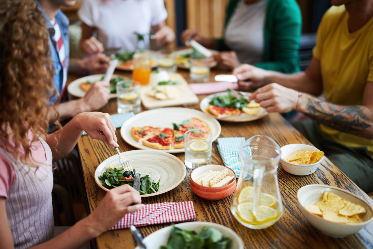 Food shaming: o que é e por que pode prejudicar a sua relação com a comida