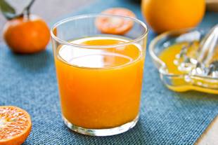 Suco de berinjela com laranja emagrece? Tem efeito detox?