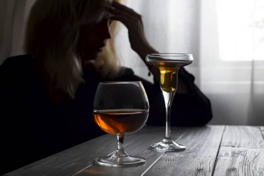 Veja quando o “beber socialmente” vira dependência em álcool