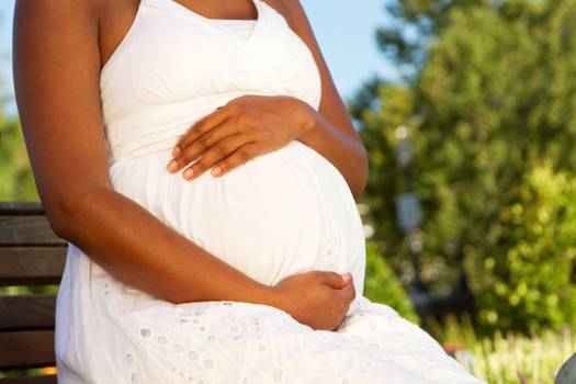 Banho de sol durante a gravidez: entenda a importância