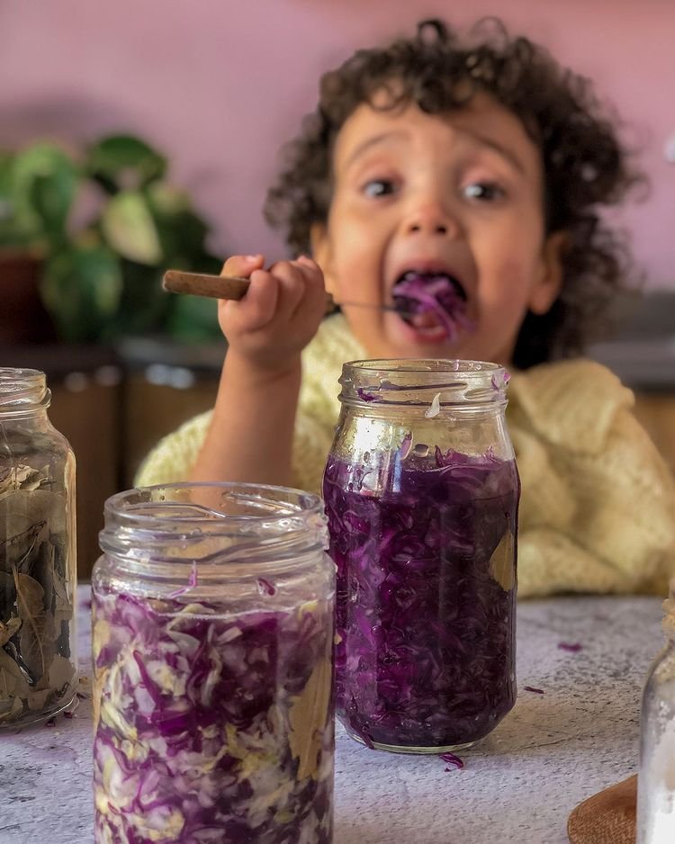 A alimentação vegetariana na infância é, além de possível, completa e  saudável